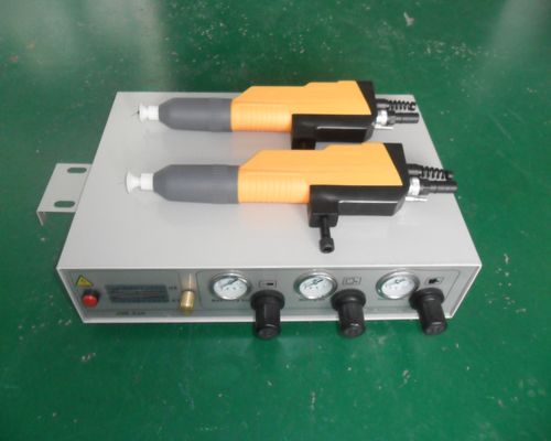 靜電科技 >自動靜電噴塑機\自動噴槍往復機\升降機 產品特點